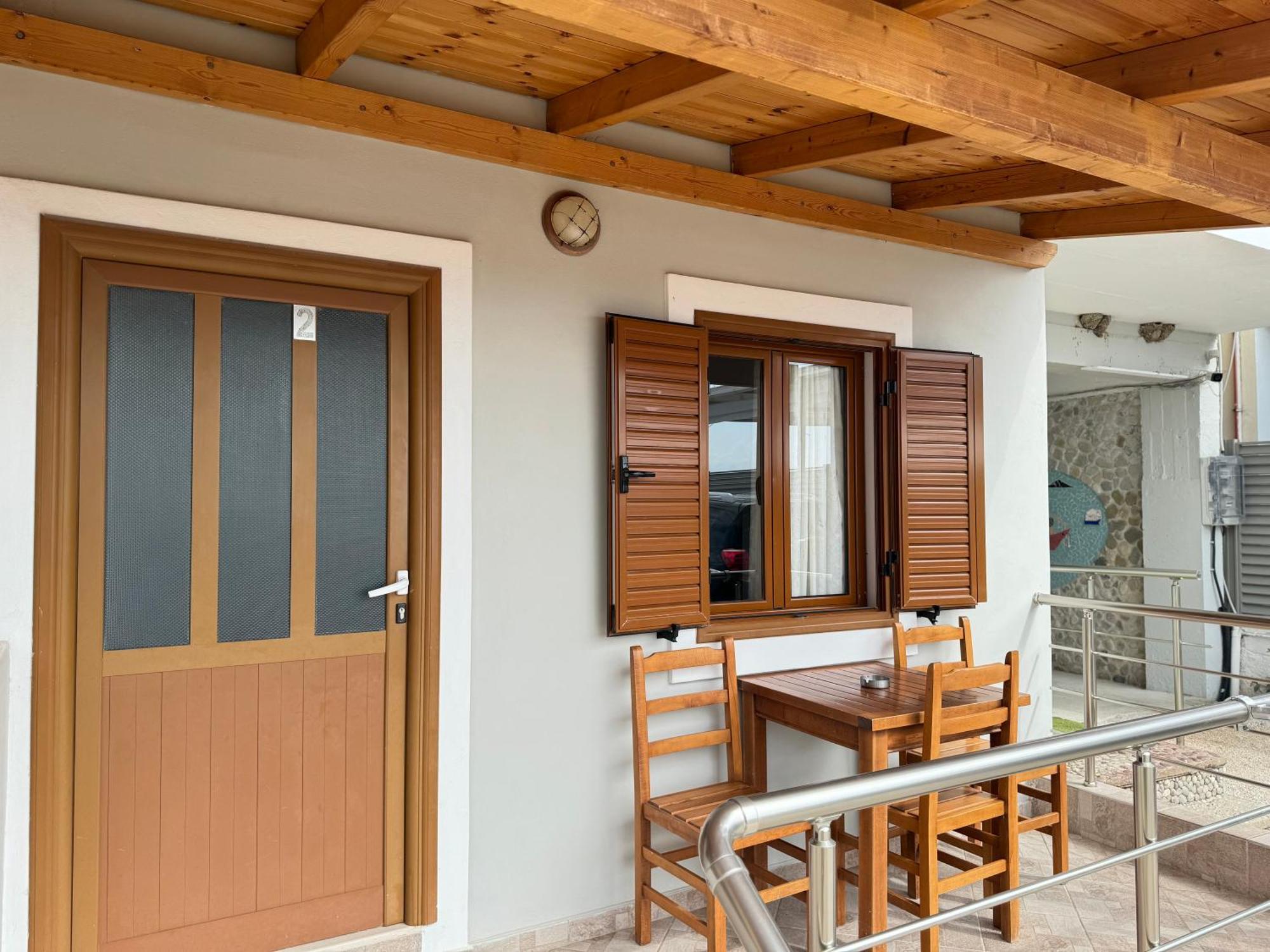 Ionian View B&B Himare Phòng bức ảnh