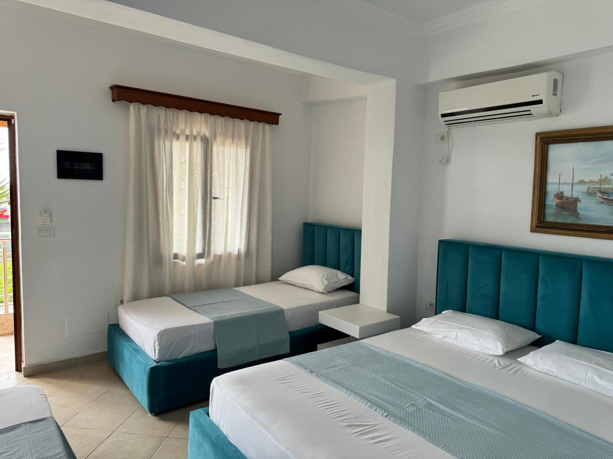 Ionian View B&B Himare Phòng bức ảnh